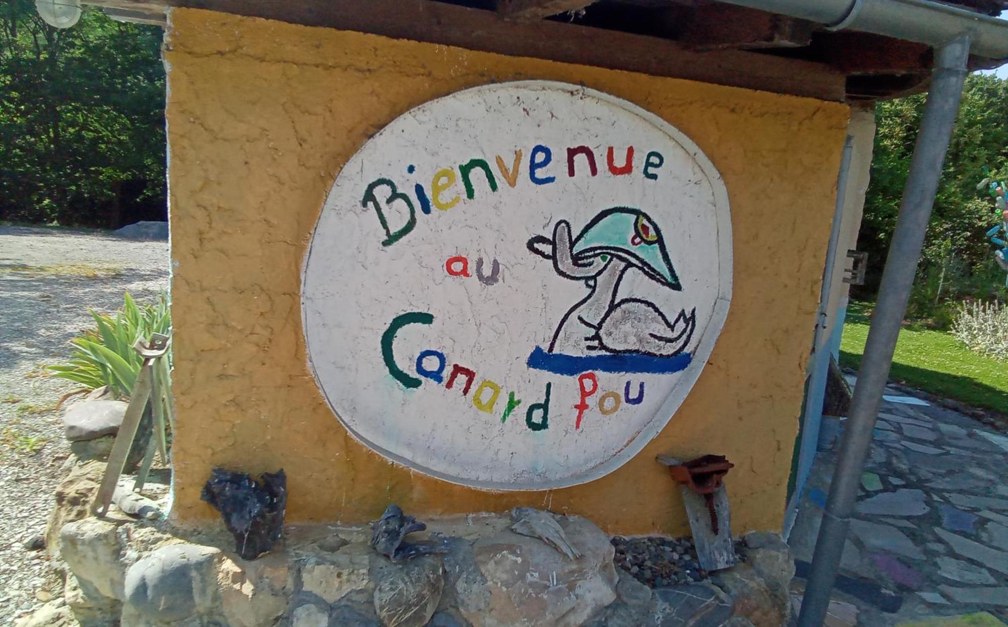 Péguilhan Le Canard Fou المظهر الخارجي الصورة